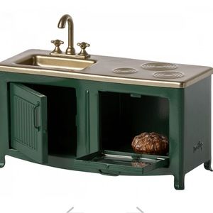 NWT Maileg mouse kitchen